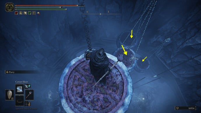 Jumping on jars hanging on chains in Belurat Gaol in Elden Ring: Shadow of the Erdtree. Yellow arrows mark the direction to go.